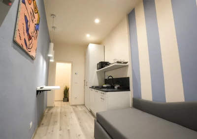 badia-blu-centro-storico-blu-s-immobiliare-affitti-brevi-modena-italia-disimpegno